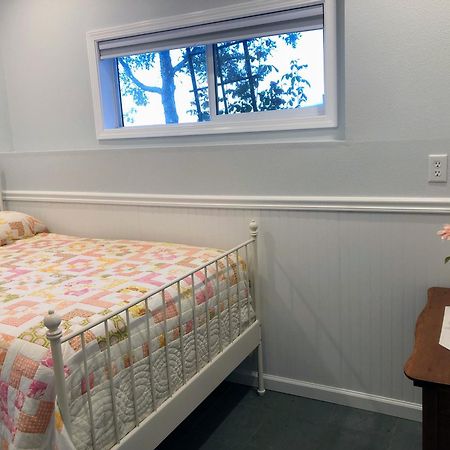 2 Bedroom Suite: Views, Private Entrance, Evchgr Amity 외부 사진