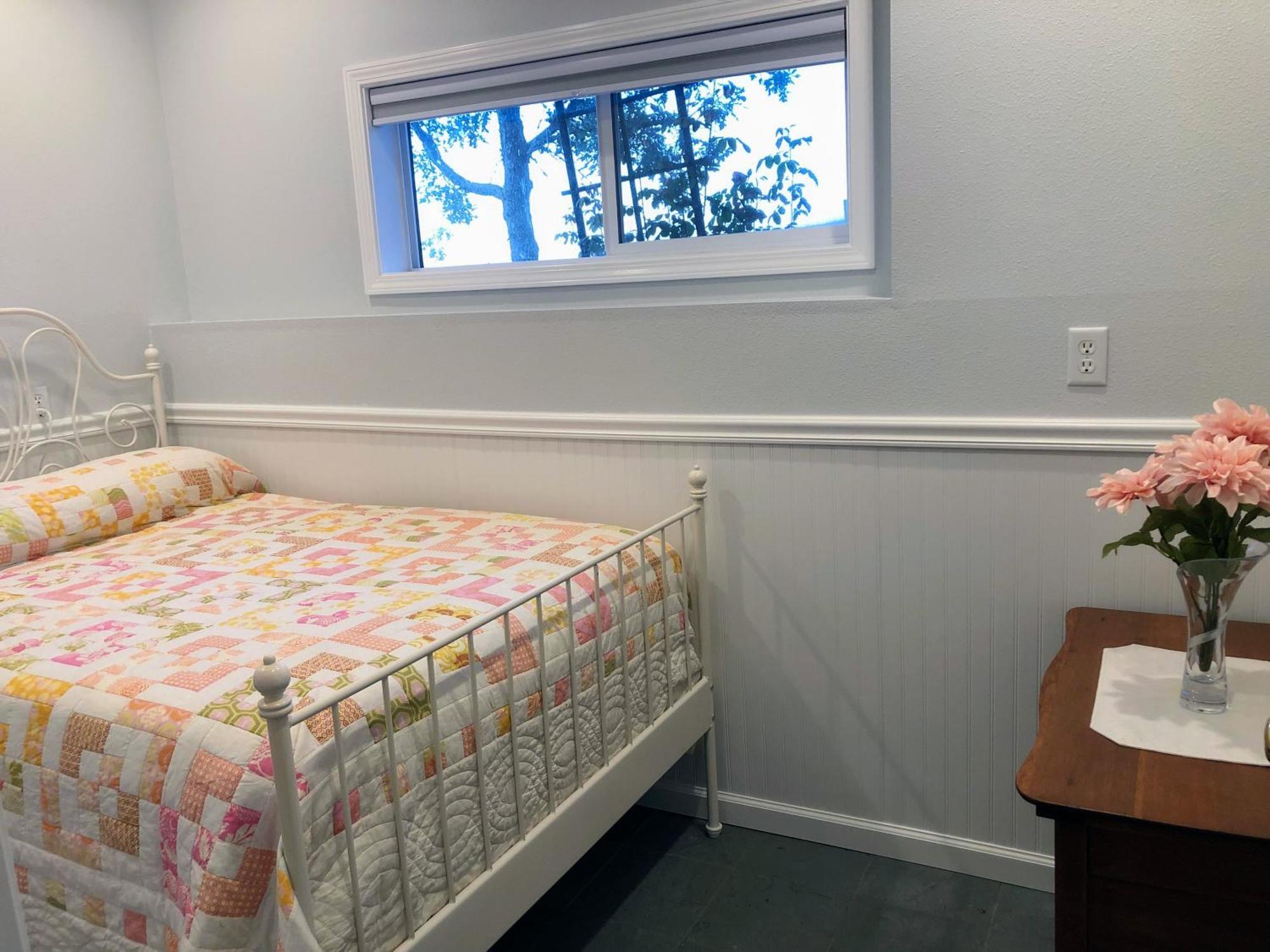 2 Bedroom Suite: Views, Private Entrance, Evchgr Amity 외부 사진